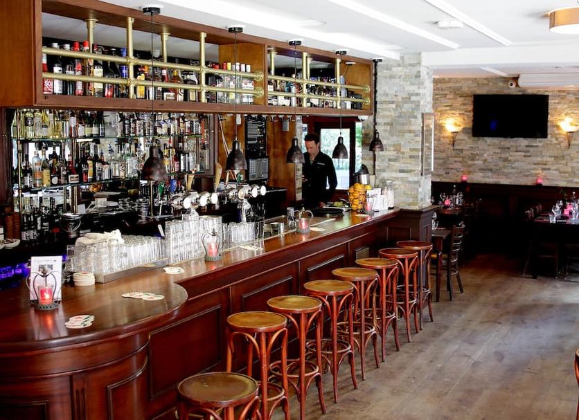 Bar Photo