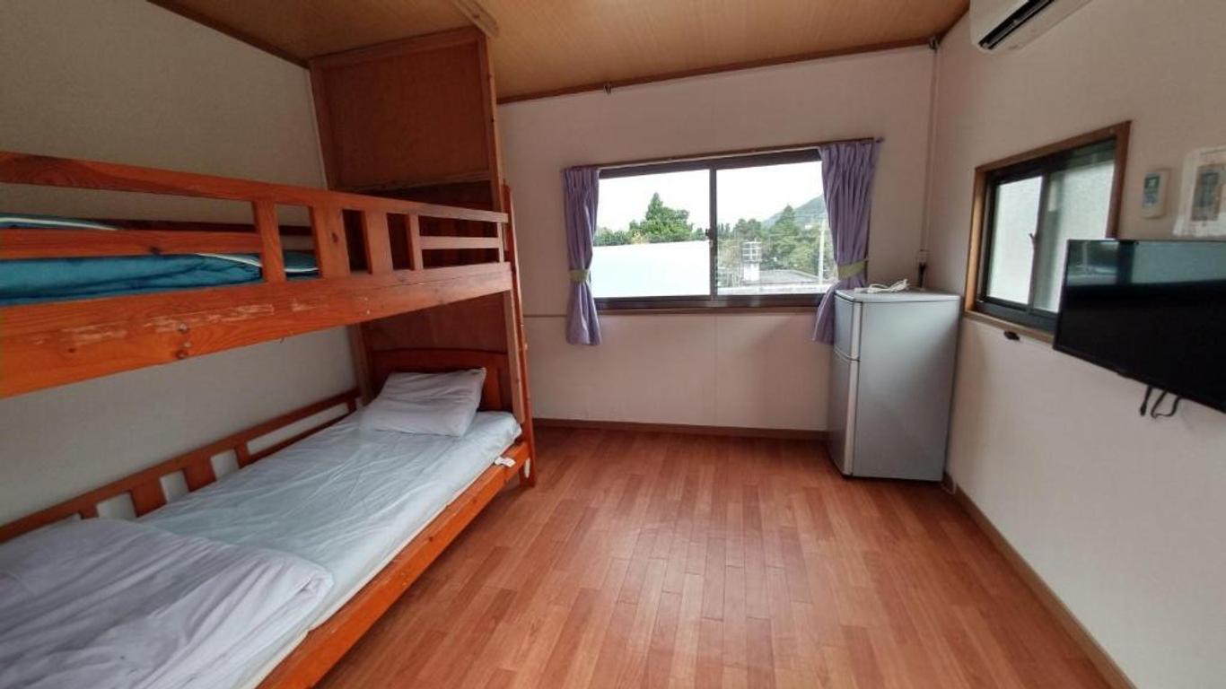 Kerama Backpackers