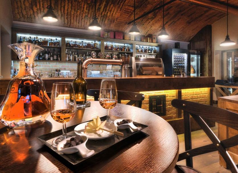 Bar Photo