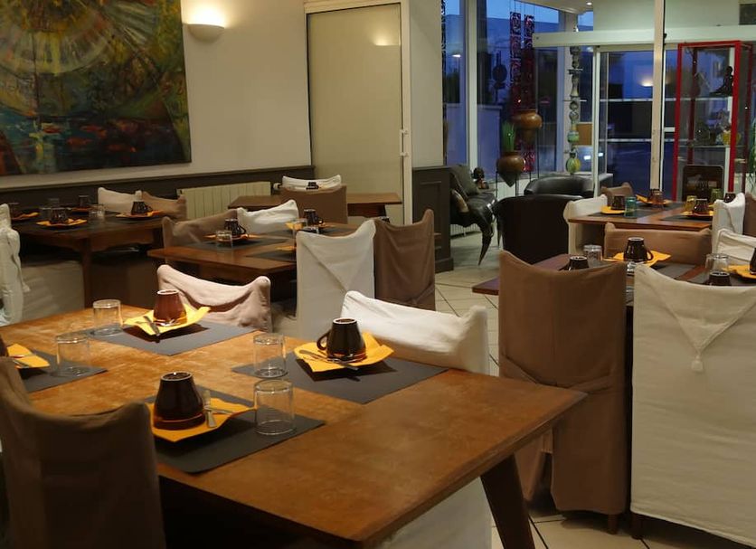 Restaurant Photo