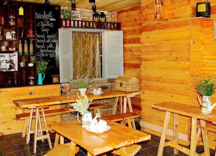 Restaurant Photo