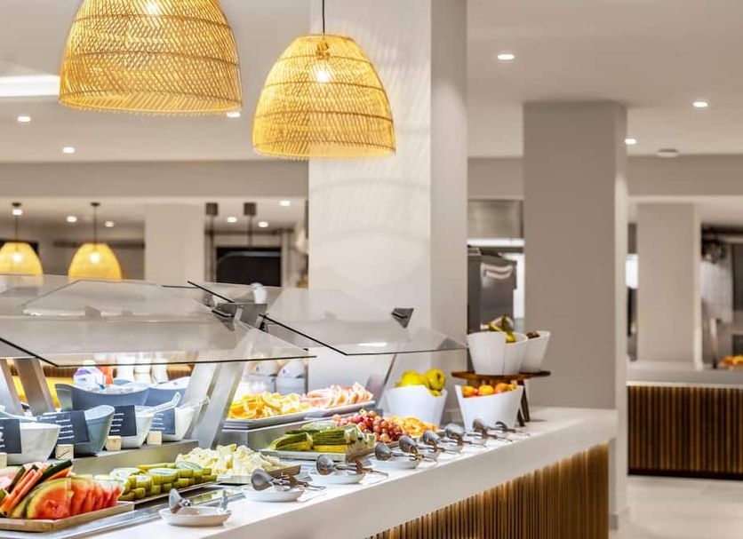 Buffet Photo
