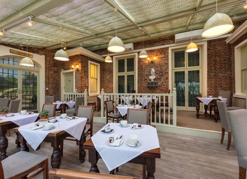 Restaurant Photo