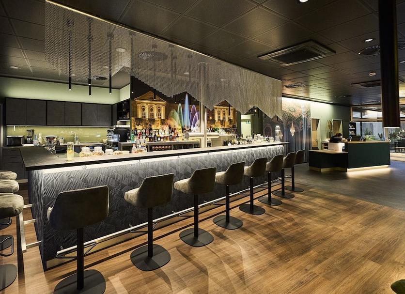 Bar Photo