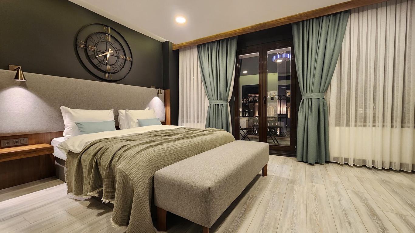 Taksim Landhouse