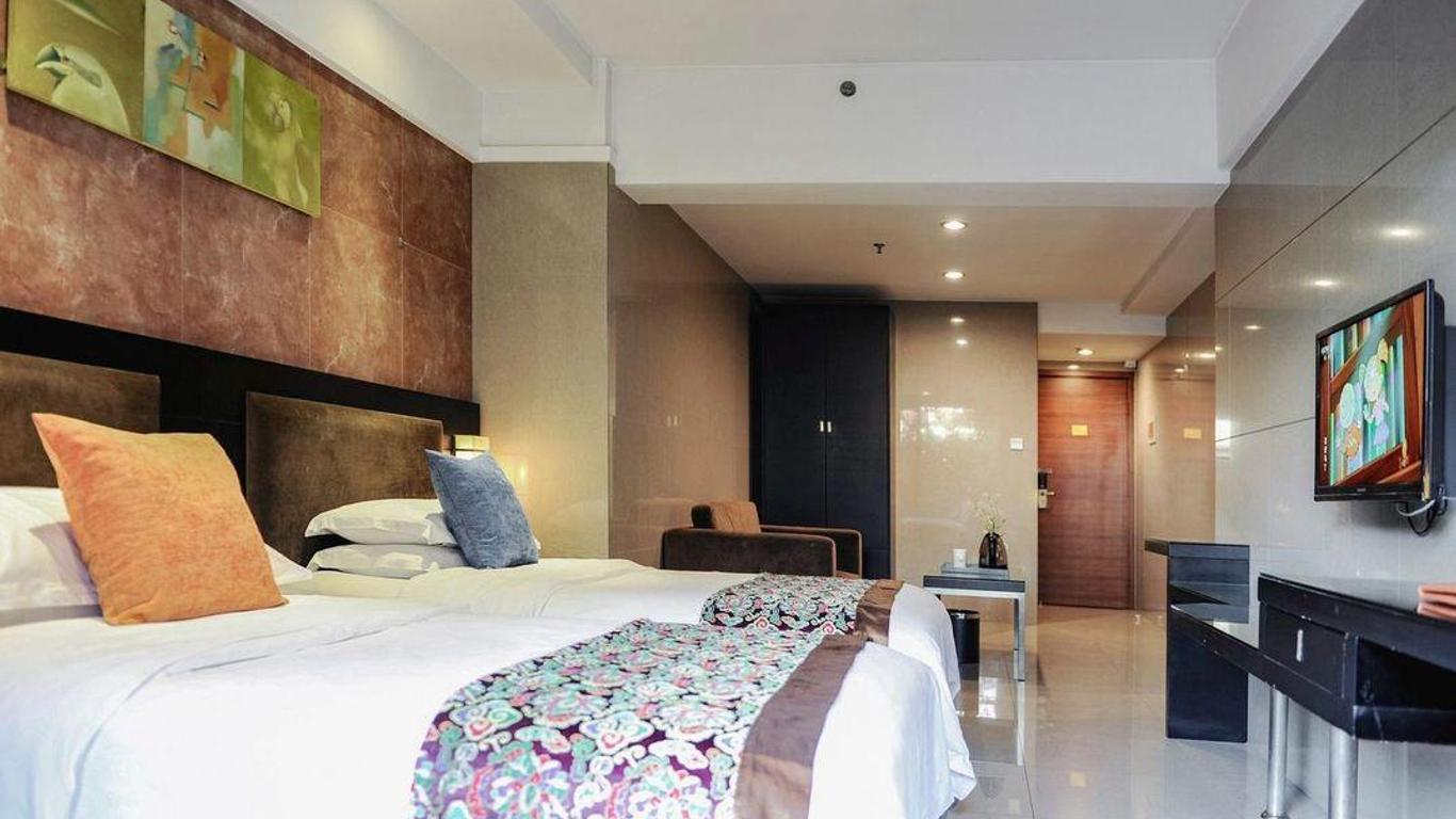 9 Hotel (Chengdu South Railway Station)