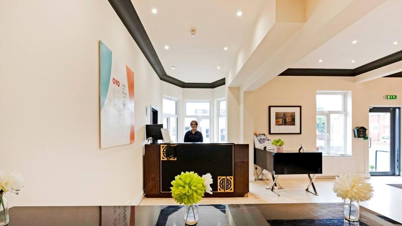 OYO The Baltimore Hotel