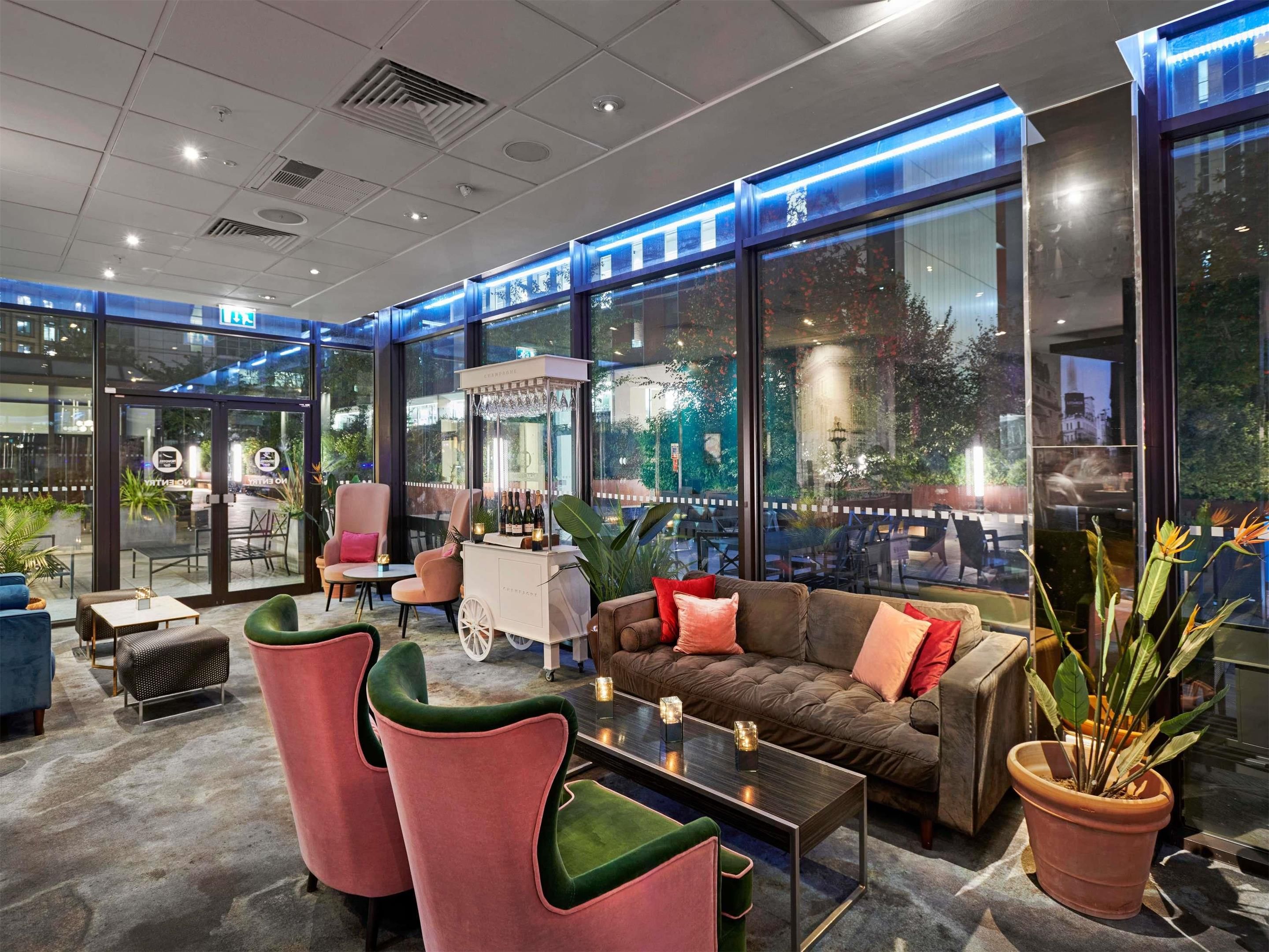 Bar Photo