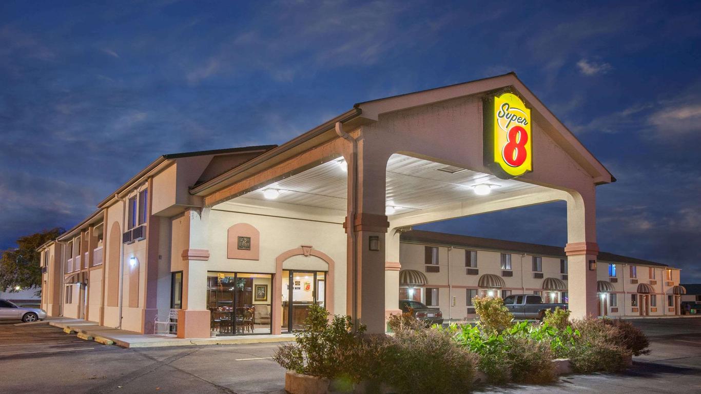 Super 8 by Wyndham Sallisaw