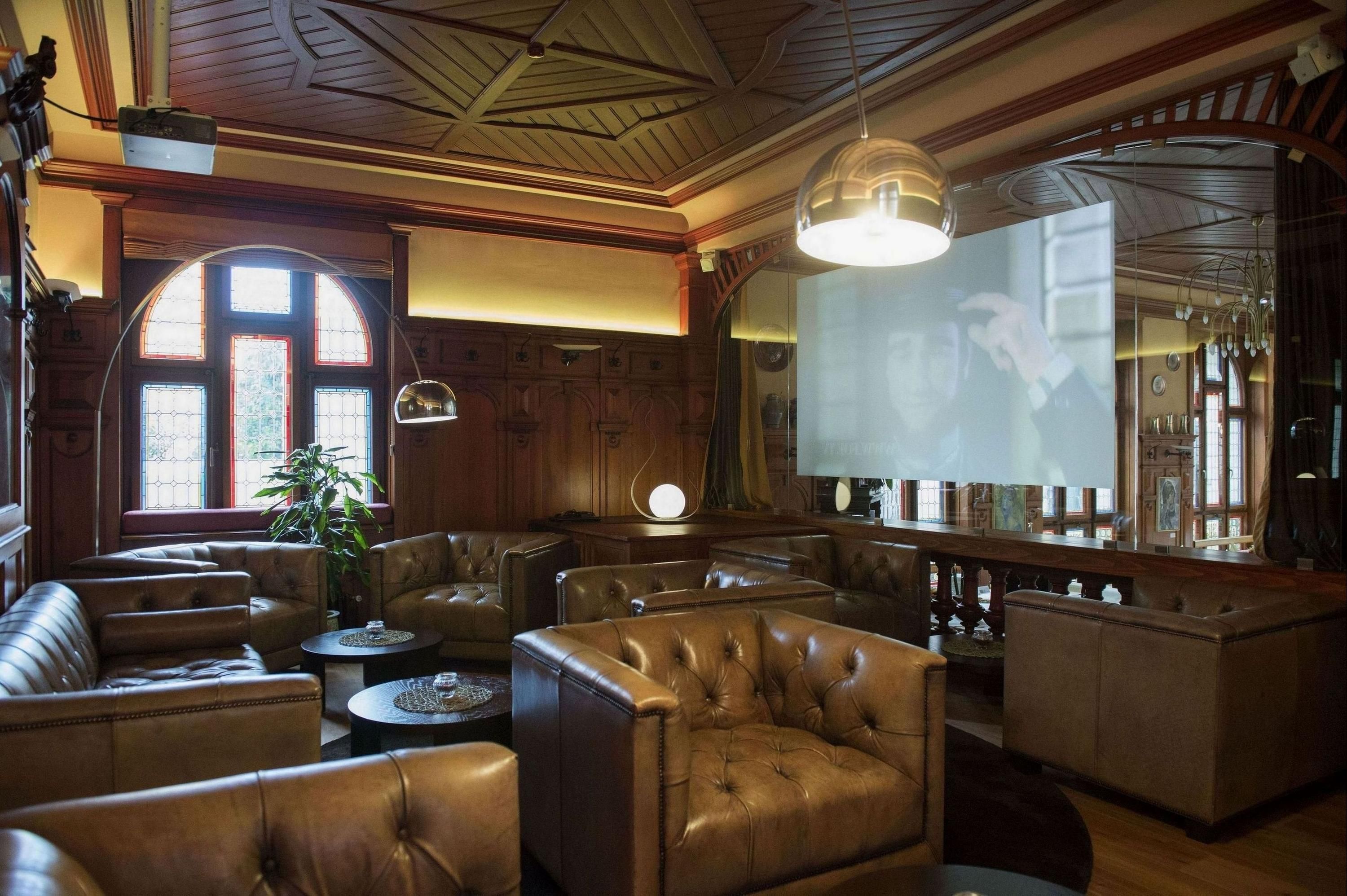 Salon