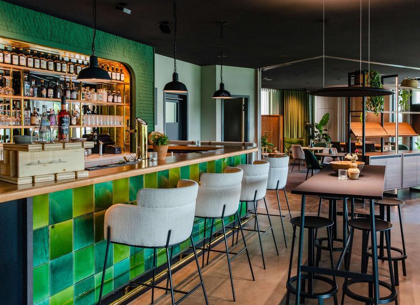 Bar Photo