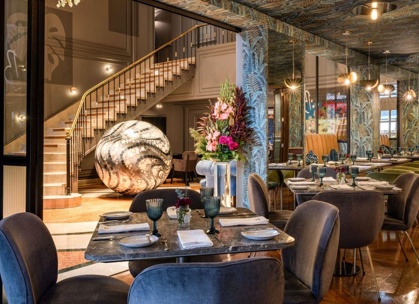 Restaurant Photo