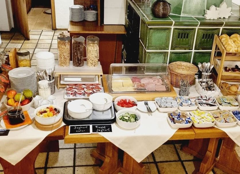 Buffet Photo