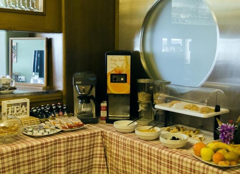 Buffet Photo