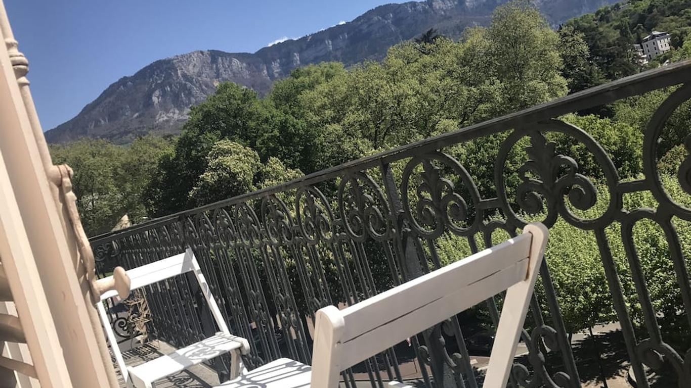 Suite Grand Hotel Palace Aix les Bains French Alps