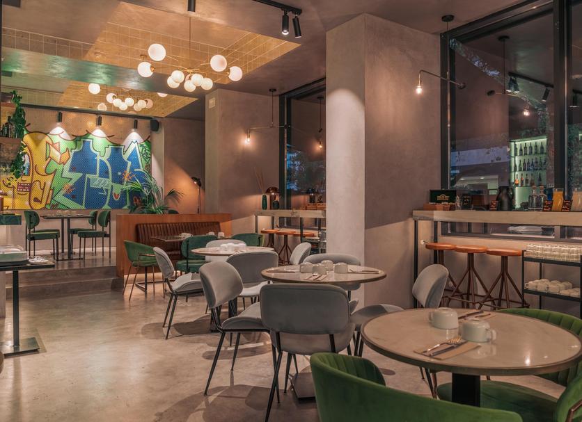 Restaurant Photo
