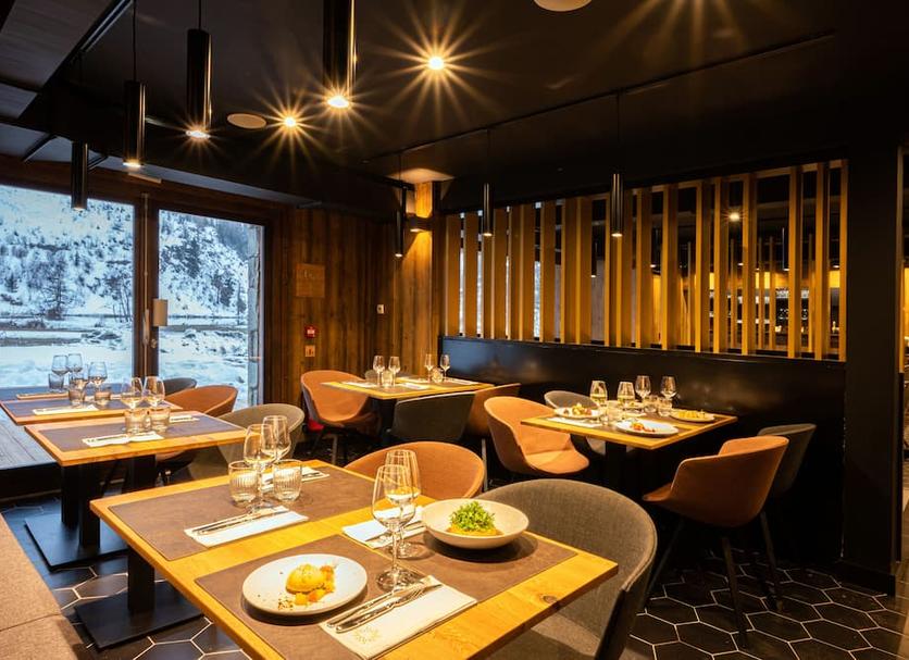 Restaurant Photo