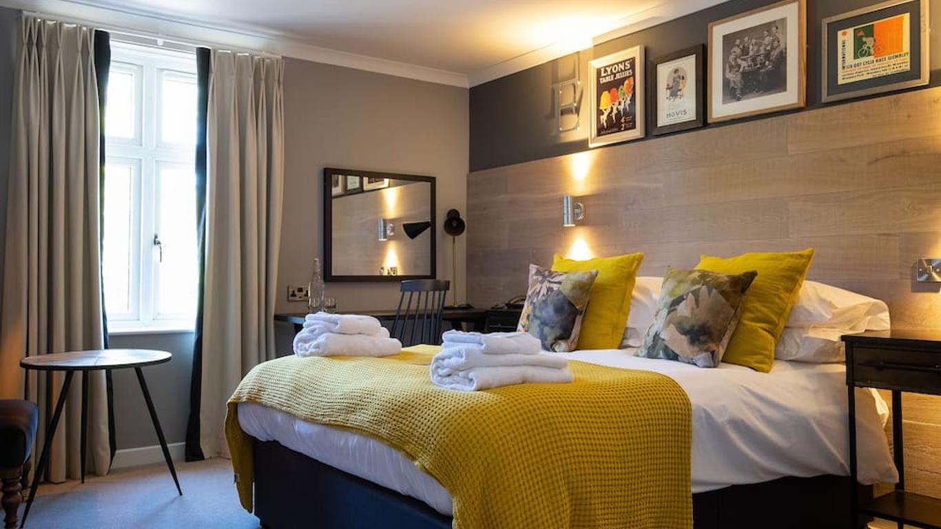 Bridge Hotel