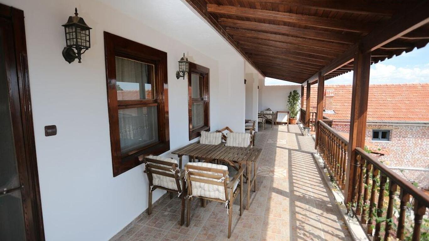 Akropolis Guest House
