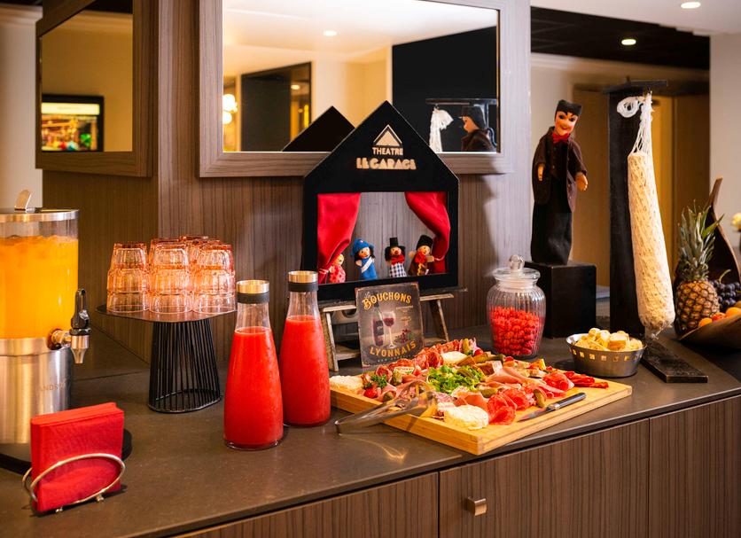 Buffet Photo