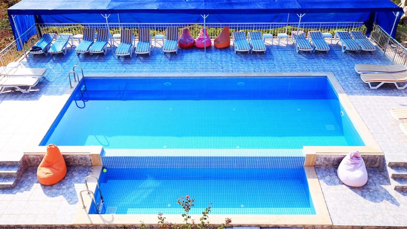 Rose Hotel B&B