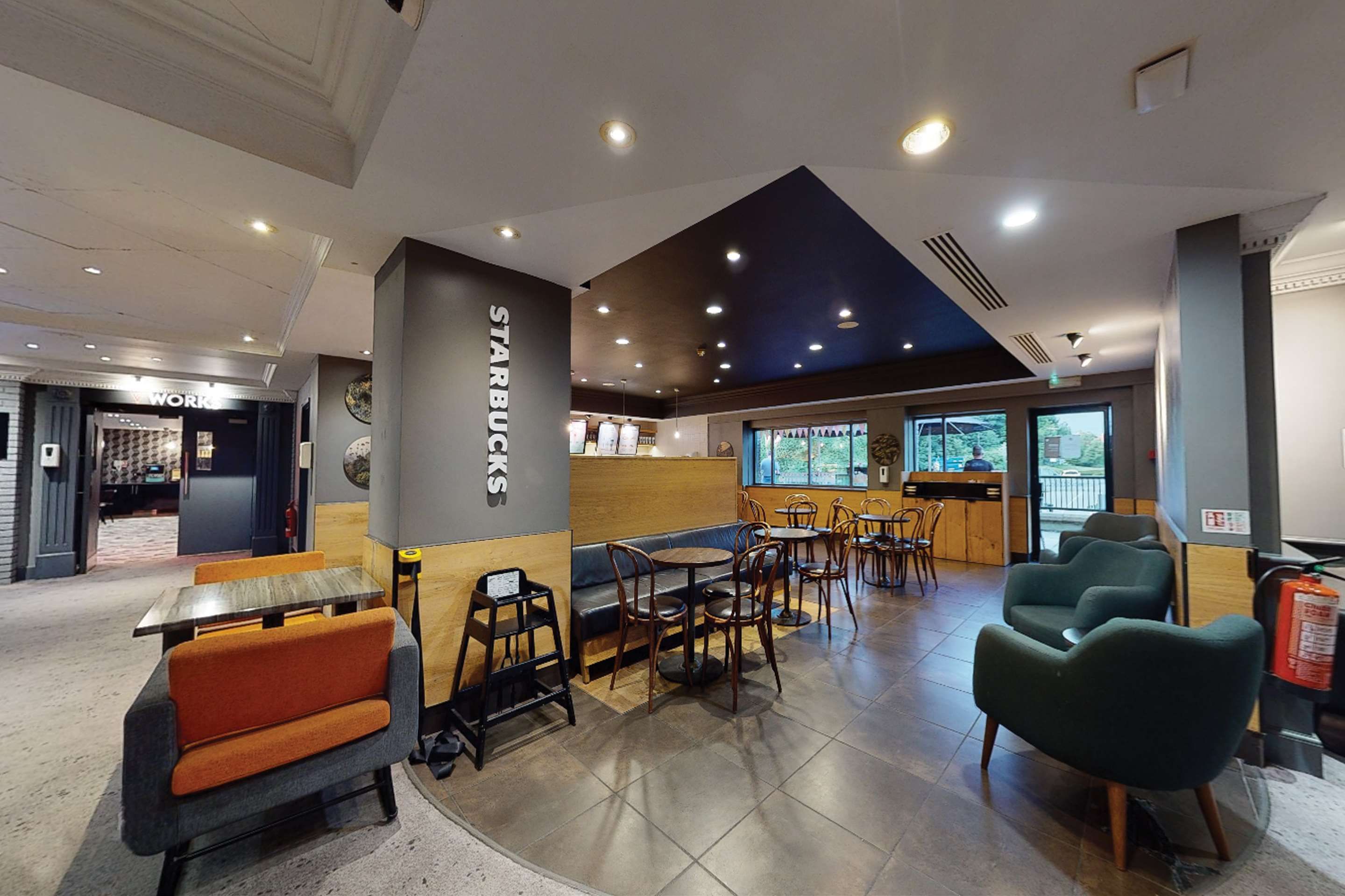 Restaurant Photo