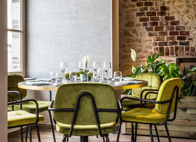 Restaurant Photo