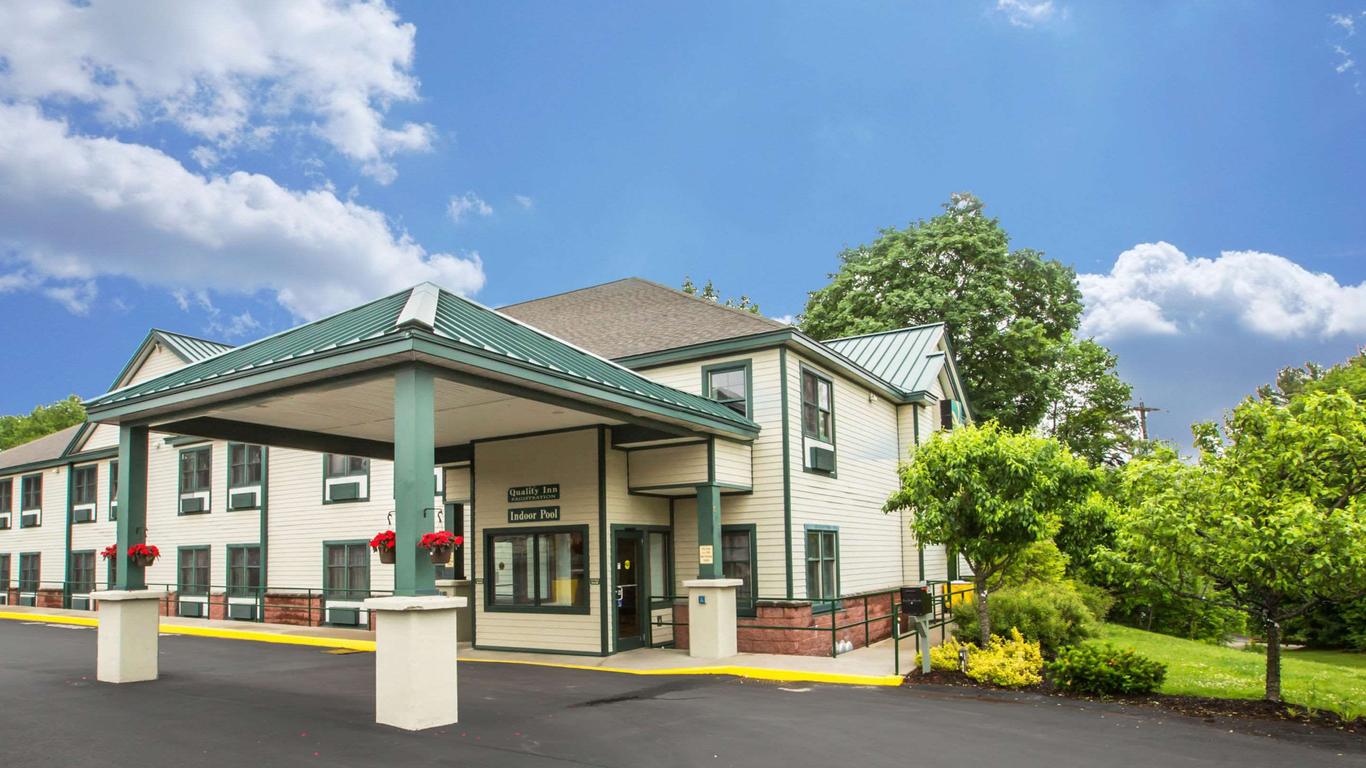 Econo Lodge Glens Falls / Lake George