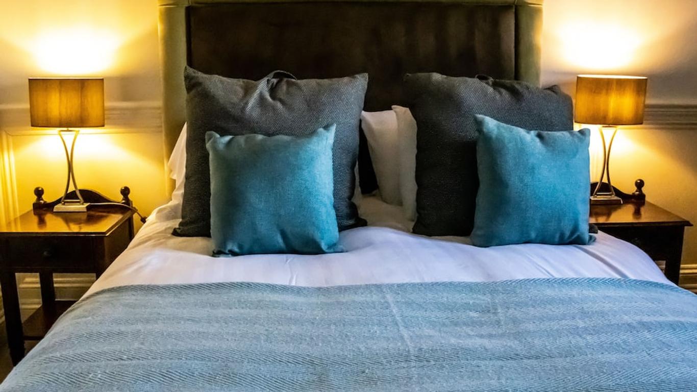 The Lord Bute Hotel & Restaurant