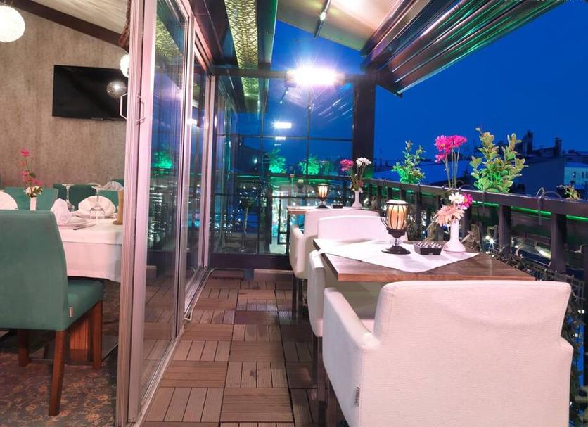 Restaurant Photo