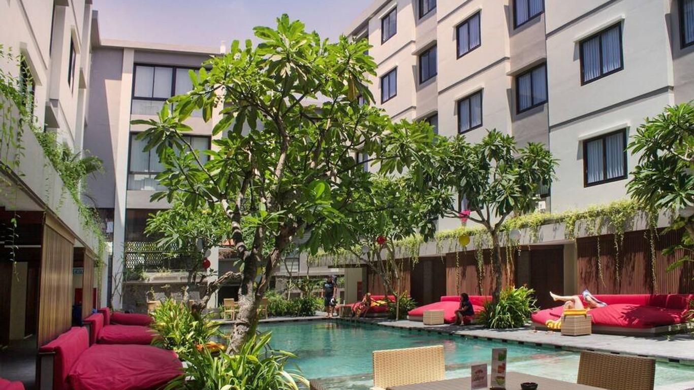 Hotel Dafam Savvoya Seminyak