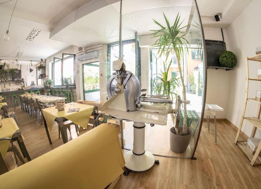 Restaurant Photo
