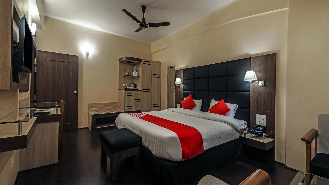 Capital O 16017 Hotel Alpine Continental