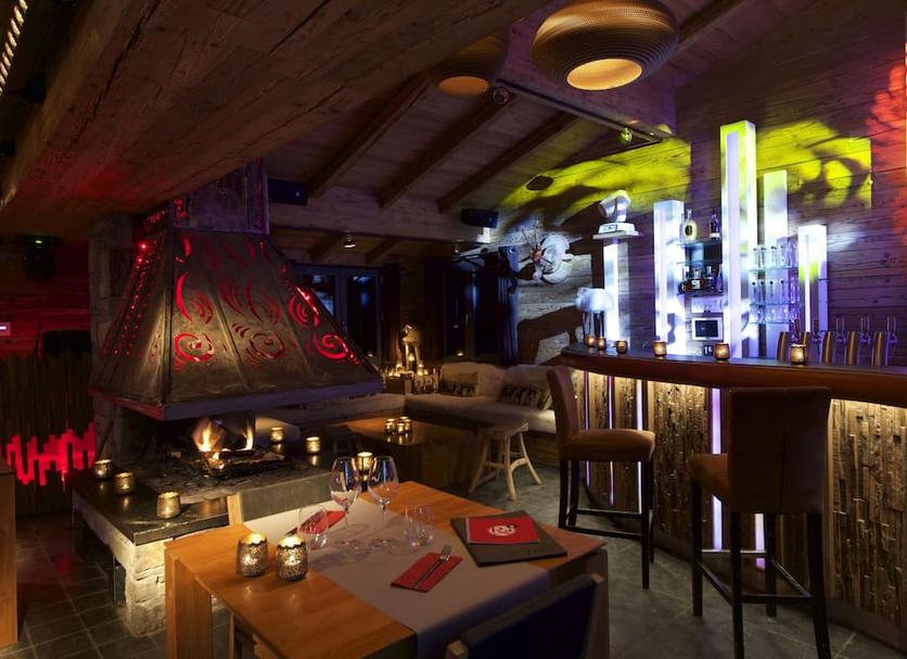 Bar Photo
