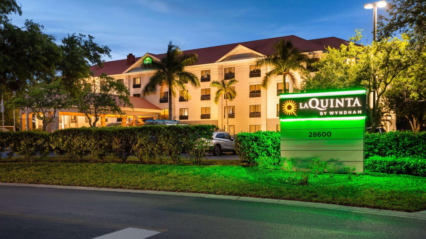 La Quinta Inn & Suites by Wyndham Bonita Springs Naples N.