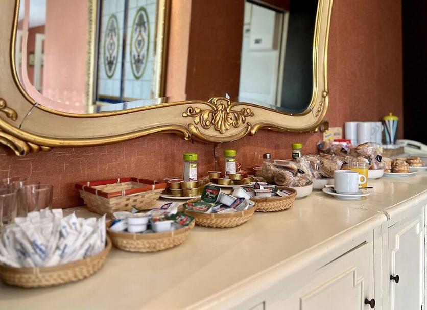 Buffet Photo