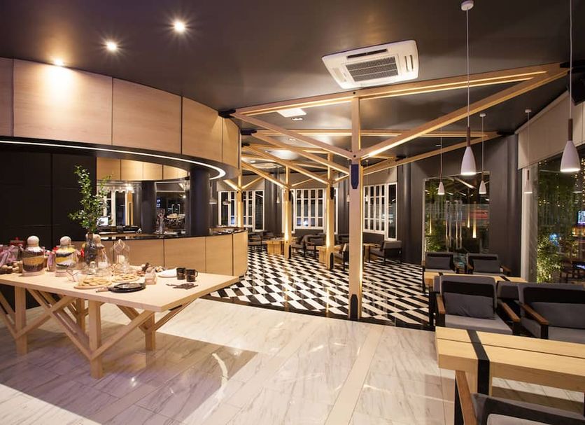 Restaurant Photo