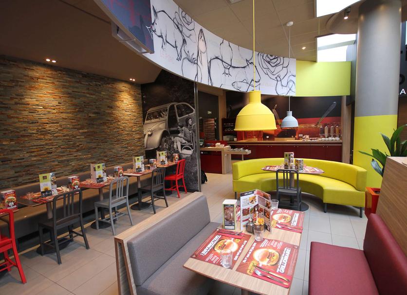 Restaurant Photo