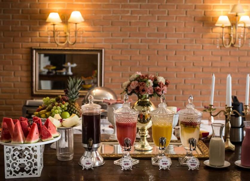 Buffet Photo
