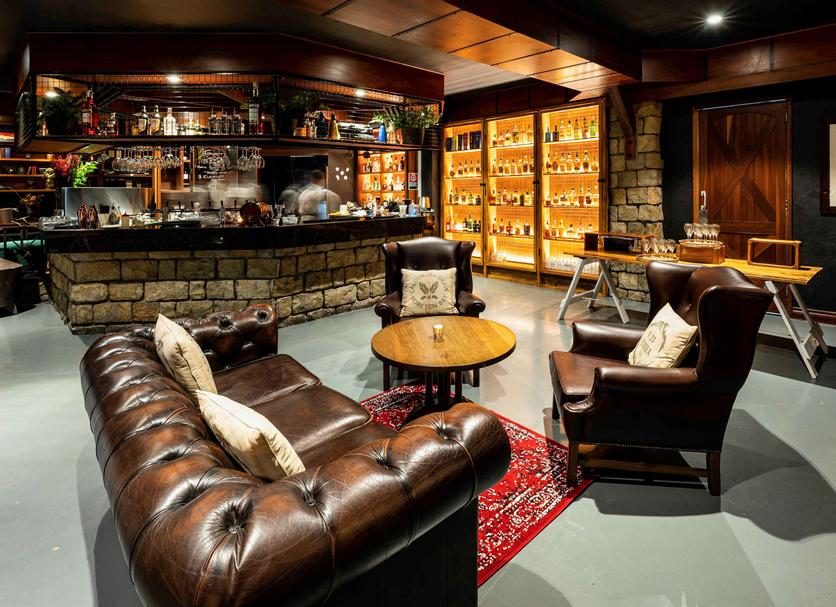 Bar Photo