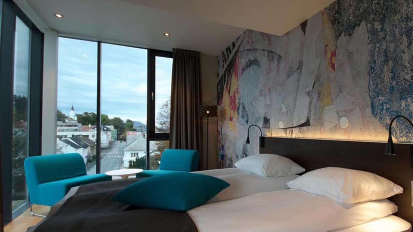Comfort Hotel Victoria Floro