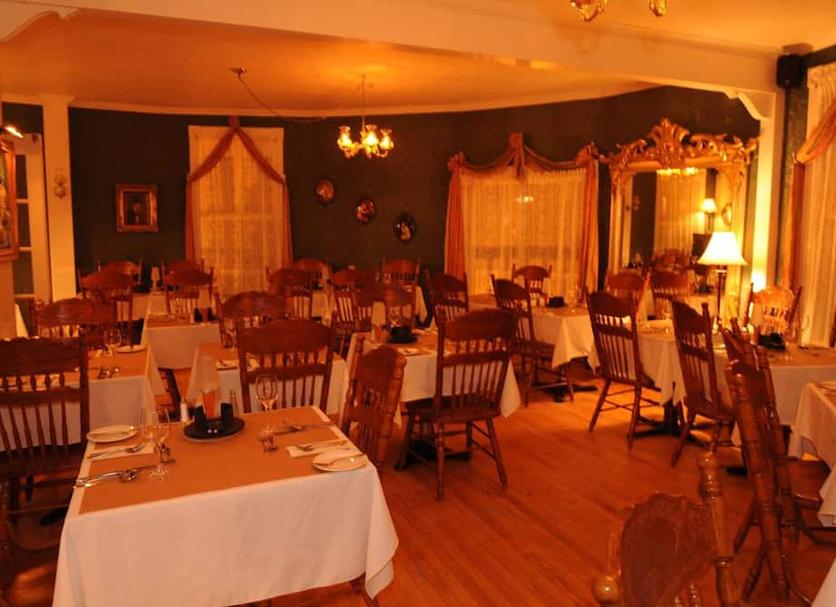 Restaurant Photo