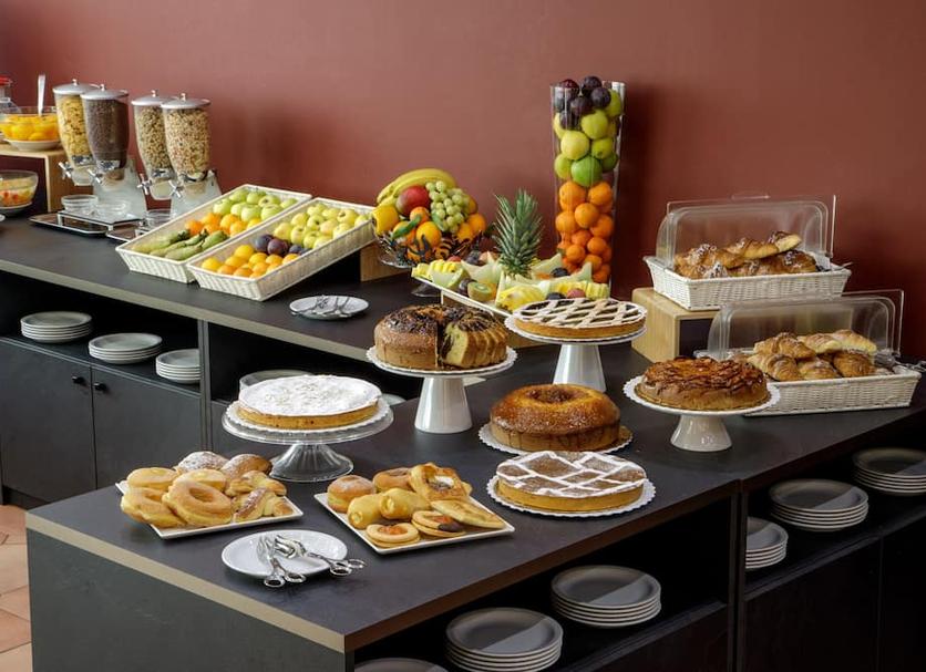 Buffet Photo