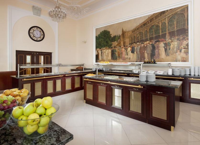 Buffet Photo