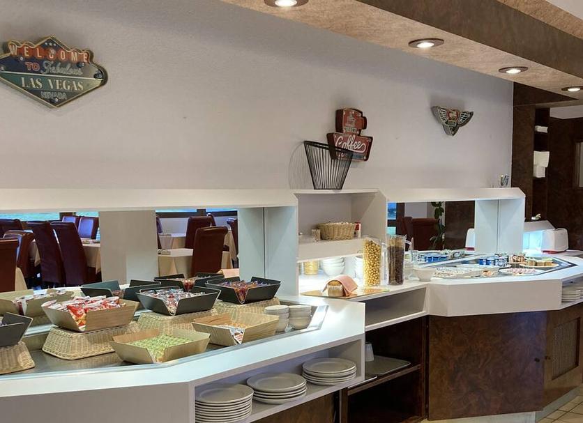 Buffet Photo