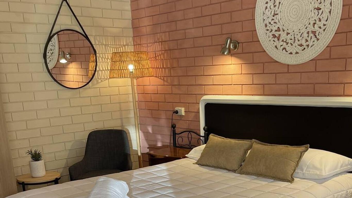 Estelle Kramer Motel
