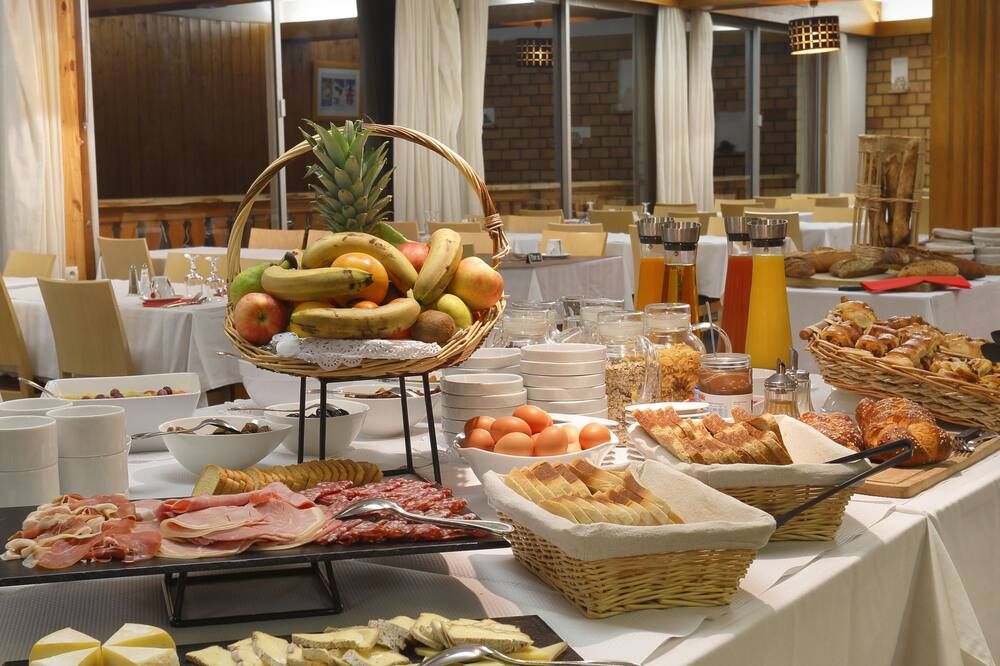 Buffet Photo