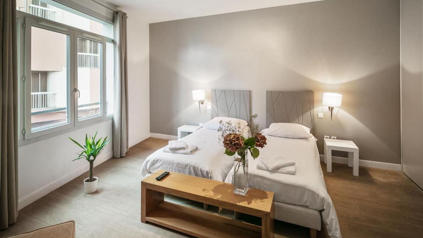 Zenitude Hôtel-Résidences Lorda