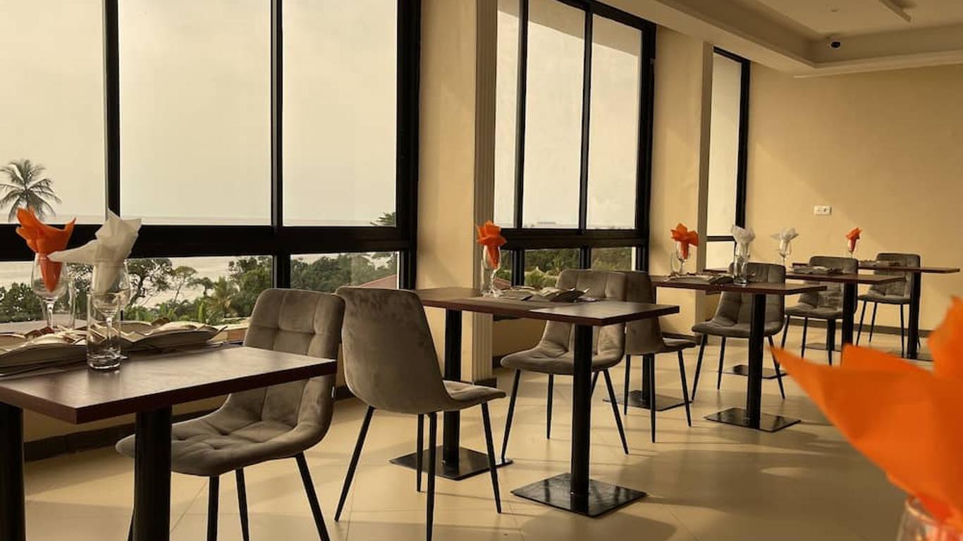 Sky Kenako Hotel