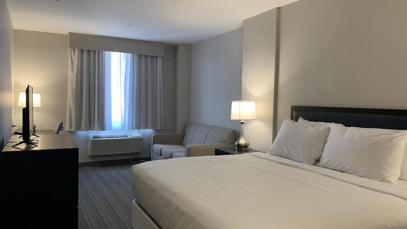 Wingate By Wyndham Jfk Airport / Far Rockaway